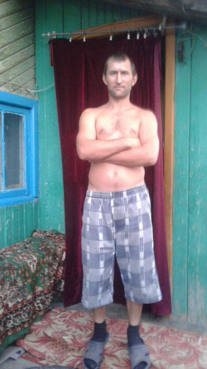  10746191  Andrei, 42 ,    -