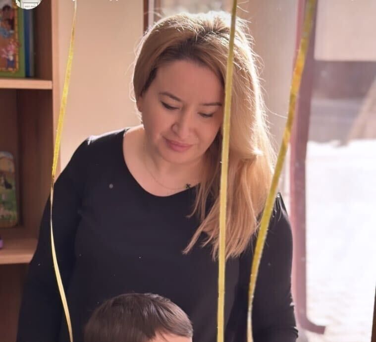  53771971  Medina, 44 ,    