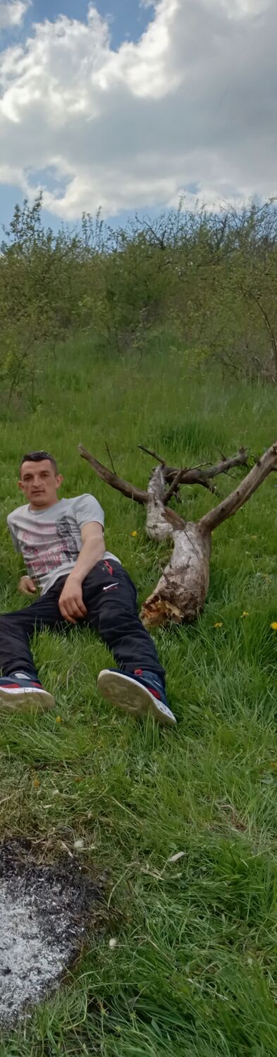  ,   Alexandru, 32 ,   ,   