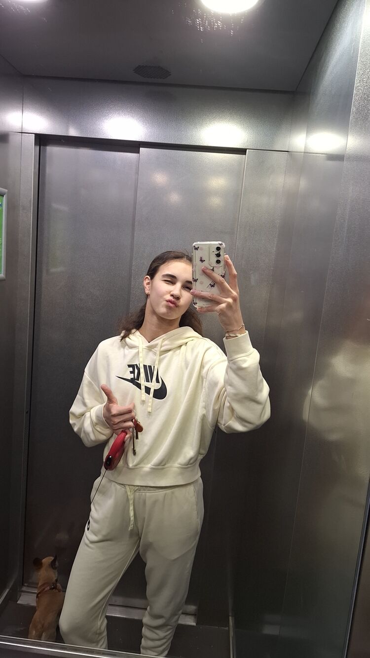  51624181  , 18 ,    -
