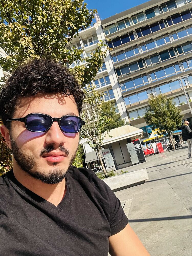 47649221  Alexander, 29 ,    Villa San Giovanni