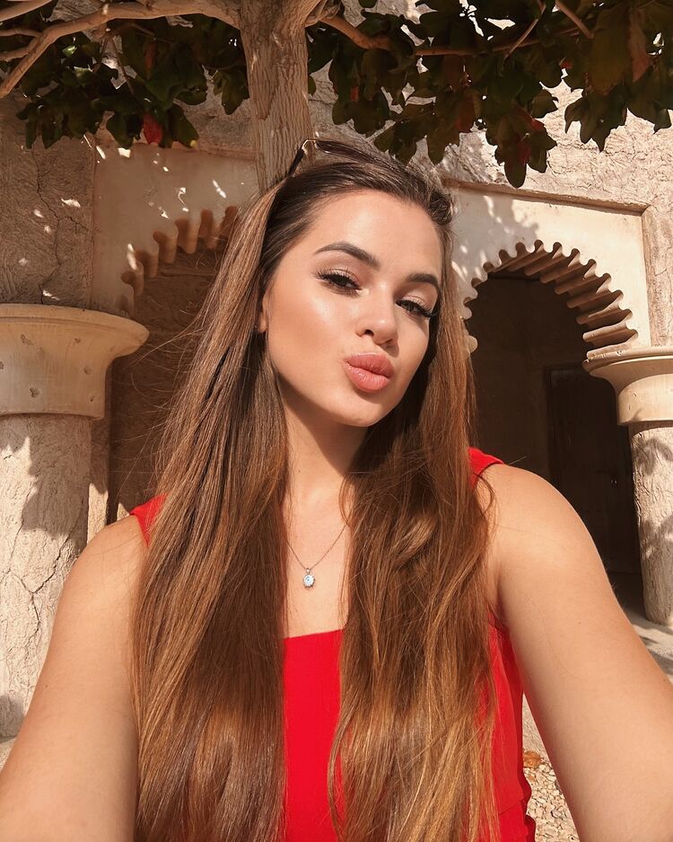  ,   Victoria, 23 ,   ,   