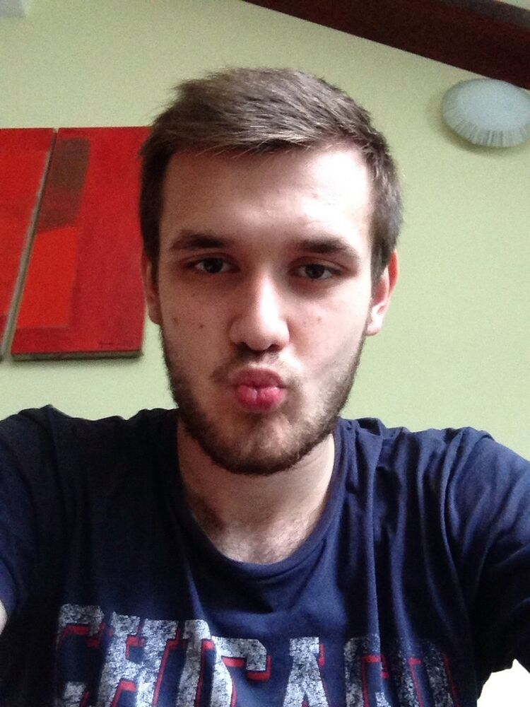  7439291  Maks, 29 ,    