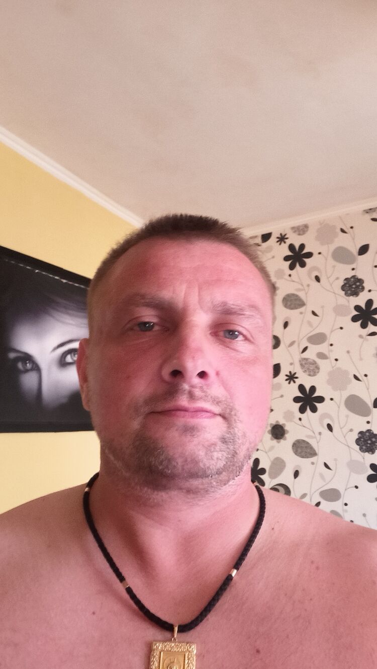  52808361  , 44 ,    
