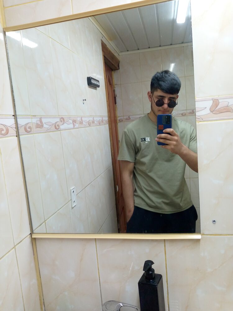  46237471  , 20 ,    