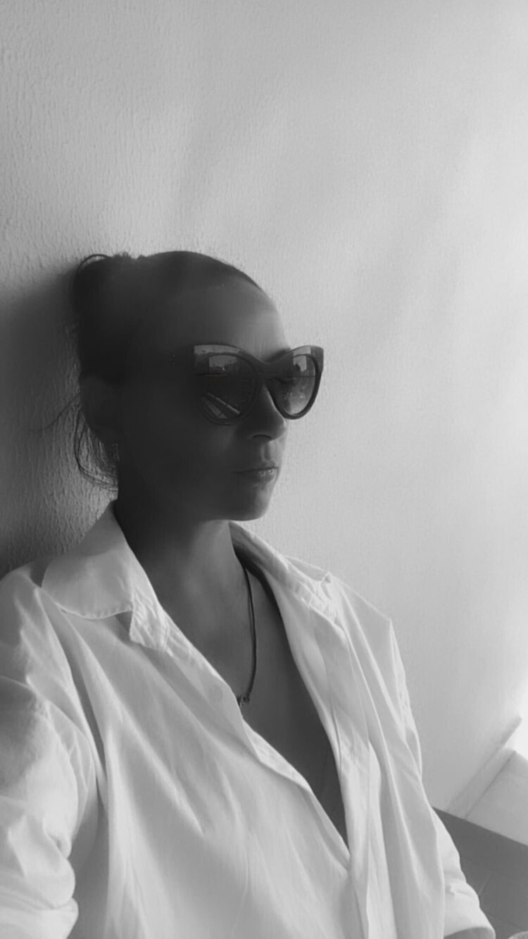  ,   Kris, 43 ,   ,   