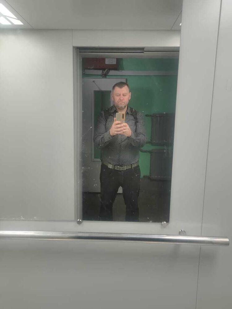  53161211  , 37 ,    -