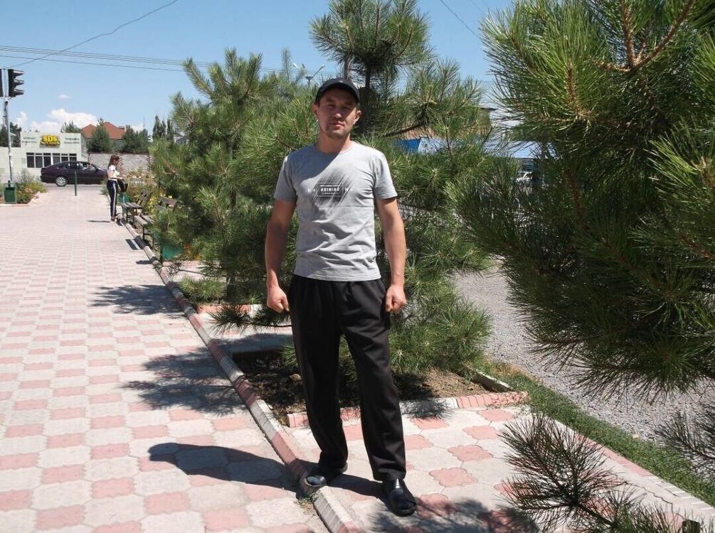  20355321  Akimjan, 38 ,    