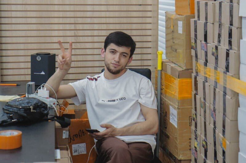  ,   Idibek, 25 ,   ,   