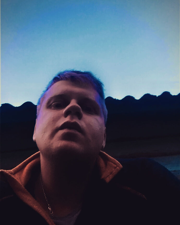  33346971  , 27 ,    