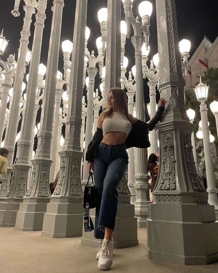  42929041  , 22 ,    