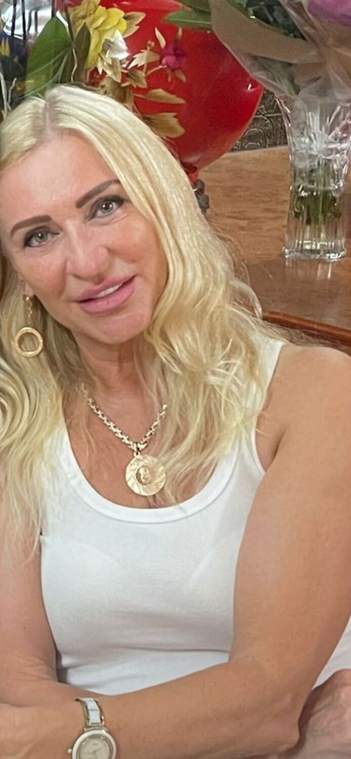  Burghausen,   , 61 ,   c 