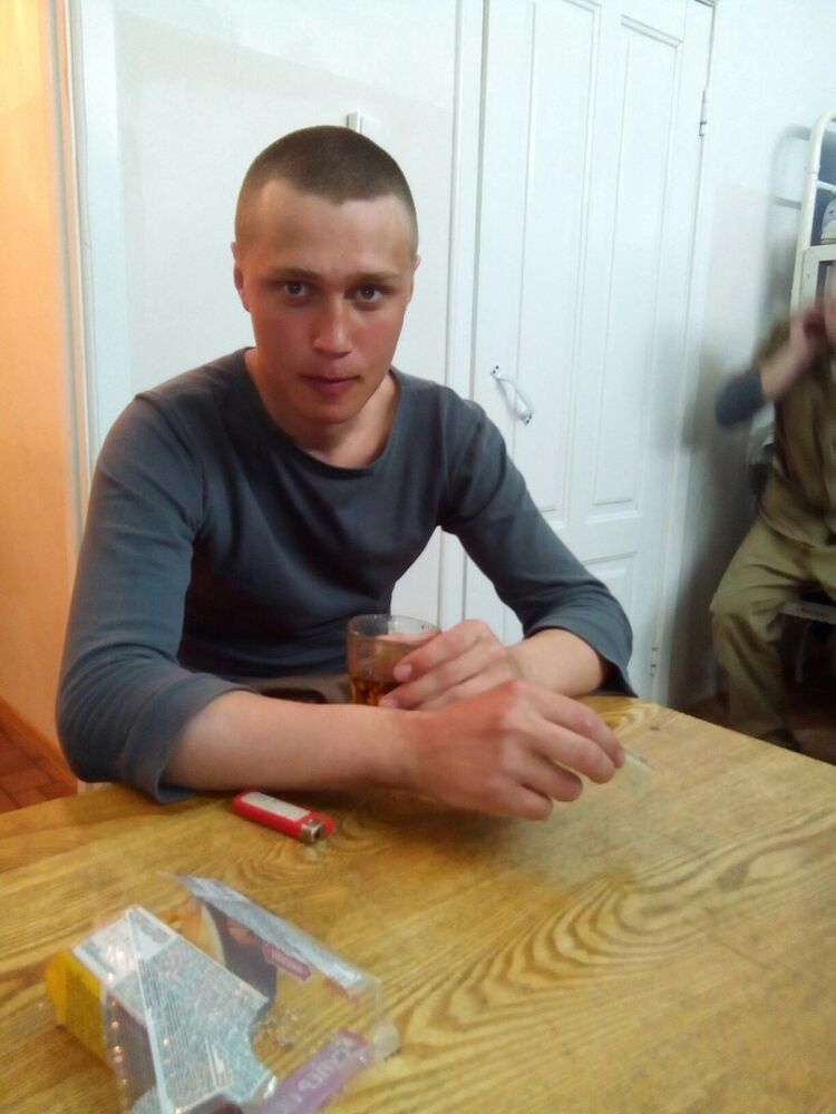  10663101  Zahar, 28 ,    