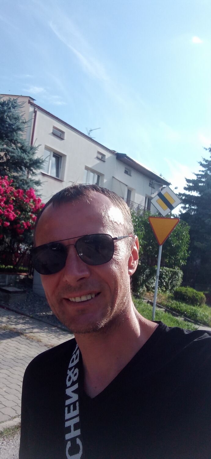  23268101  , 44 ,    