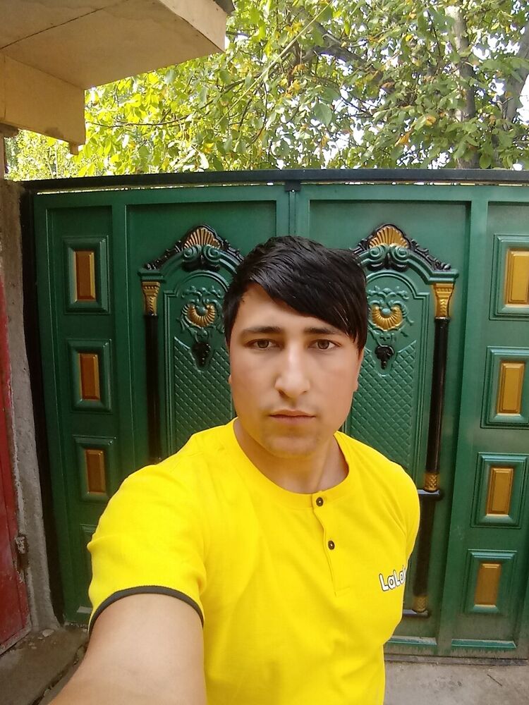  21062321  Ruslan, 24 ,    