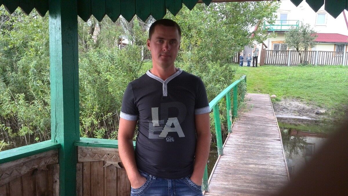  ,   Maksim, 46 ,   ,   , c 
