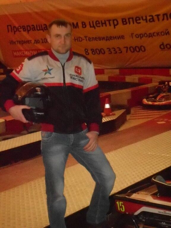 15941301  Ivan, 41 ,     