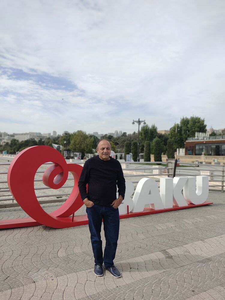  49510351  Elcin, 50 ,    