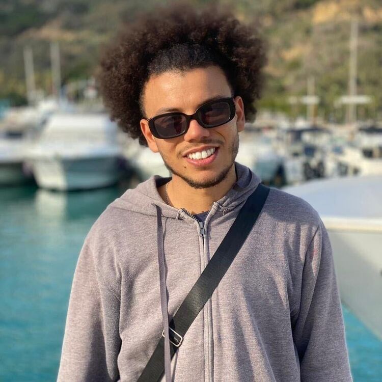  ,   Mahjoub, 24 ,   , c 