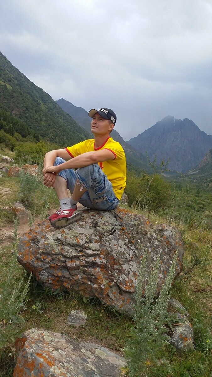  20866261  Andrei, 42 ,    