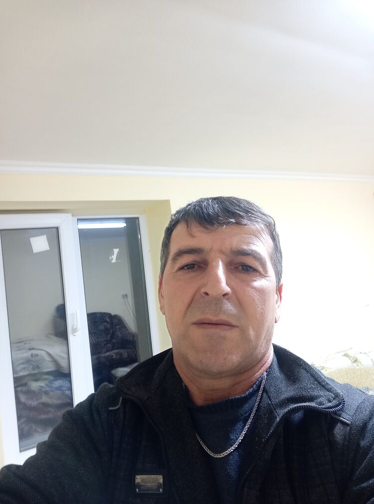  40351561  , 42 ,    