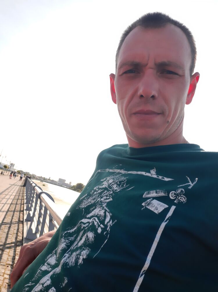  29358591  Valery, 32 ,    