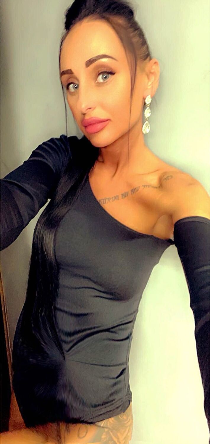  ,   Olga, 36 ,   ,   