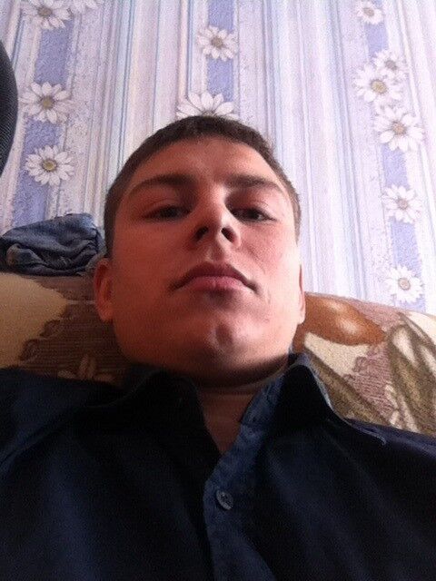  8031941  Sergei, 32 ,    