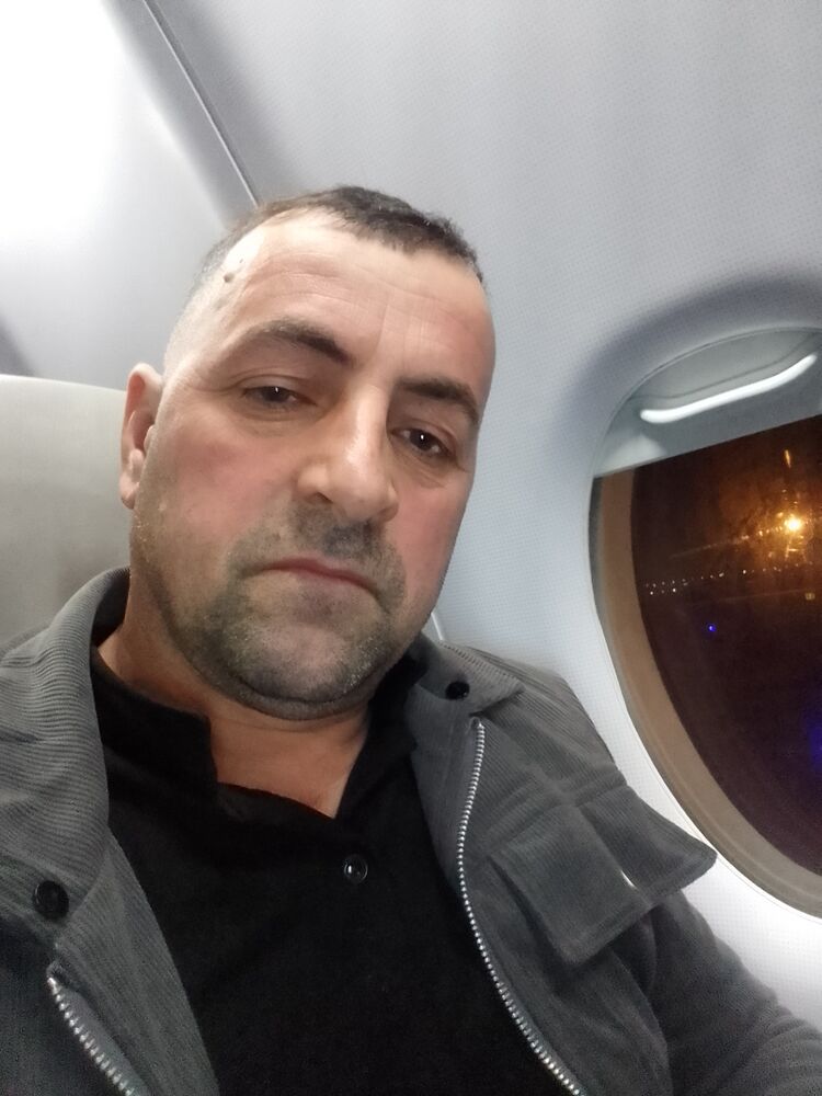  42292931  Aslan, 48 ,     