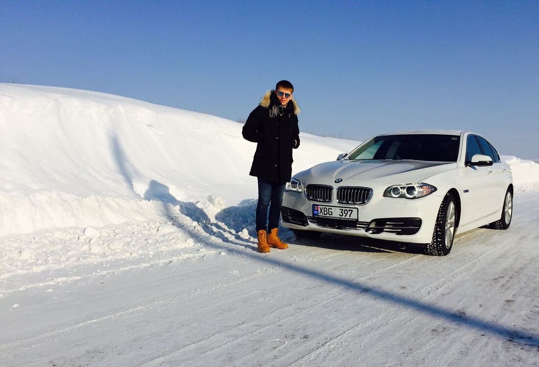  8877061  Nazarii, 35 ,    