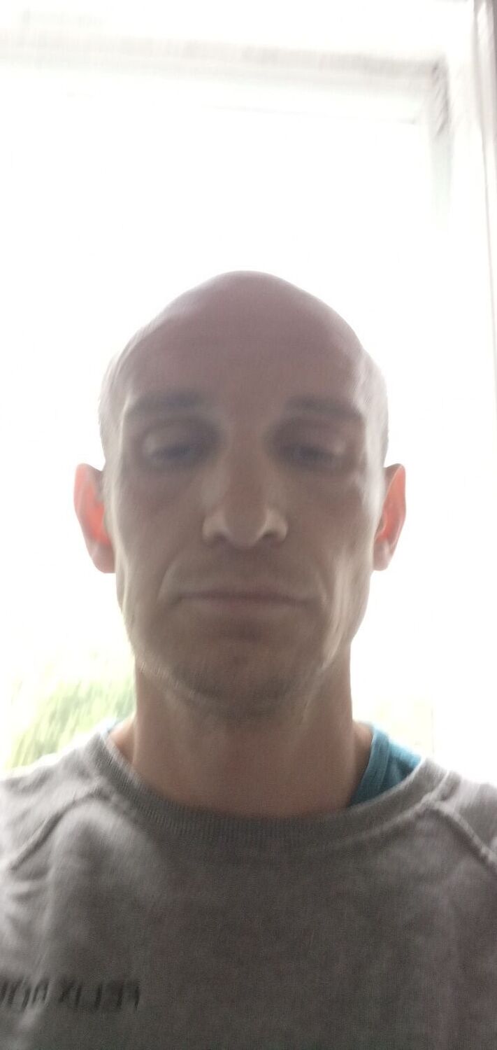  52799501  Aleksei, 35 ,    