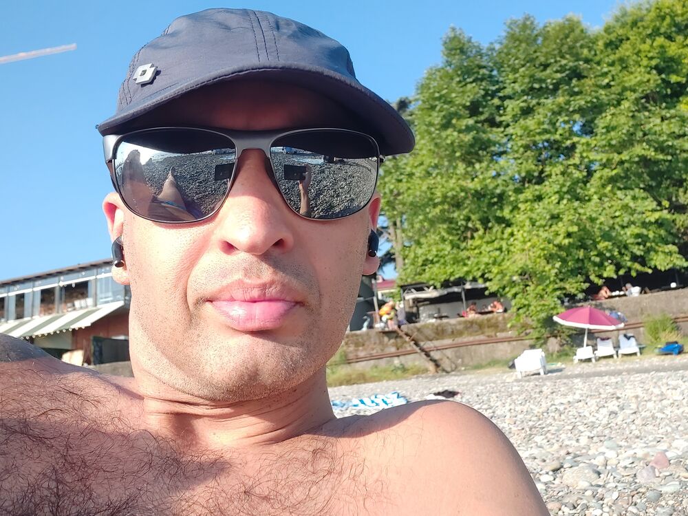  53074491  Gela, 44 ,    