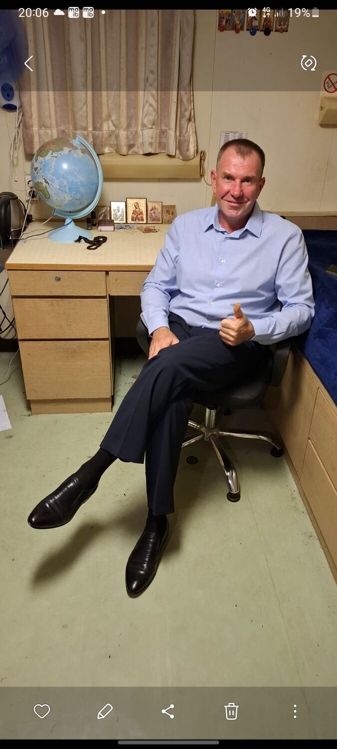  54627311  Valerii, 47 ,    