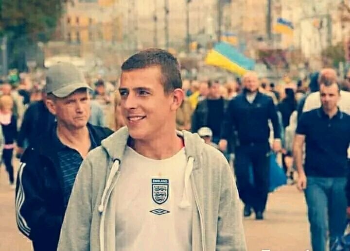  32311001  Vadim, 30 ,    