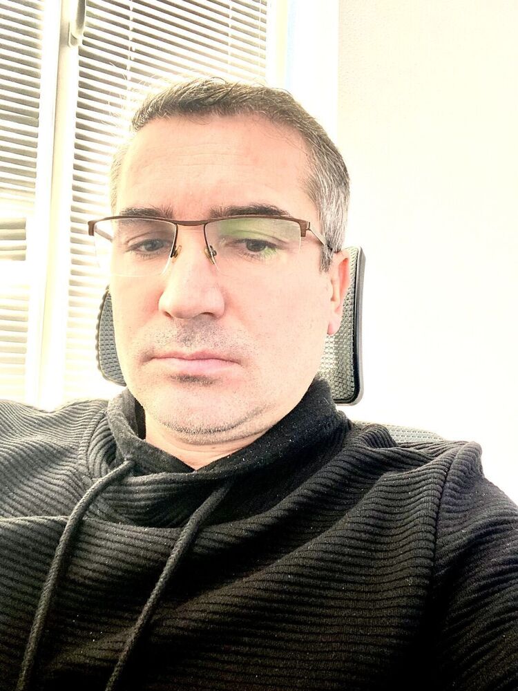  ,   Serge, 40 ,   ,   , c 