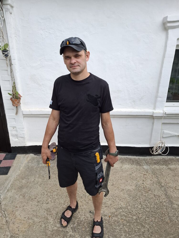  ,   Alexander, 37 ,   c 