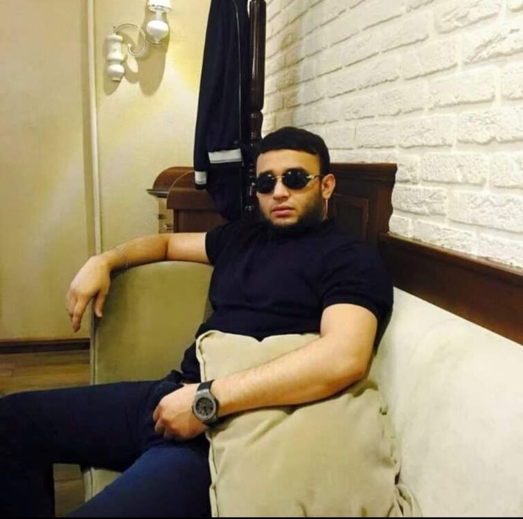  ,   Ali, 34 ,   ,   