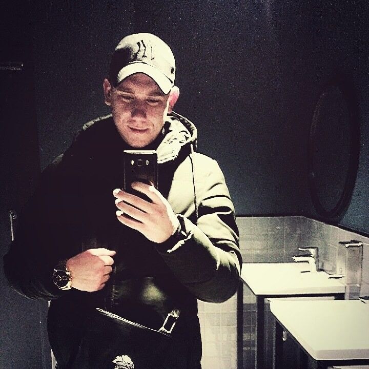  ,   Denis, 27 ,  