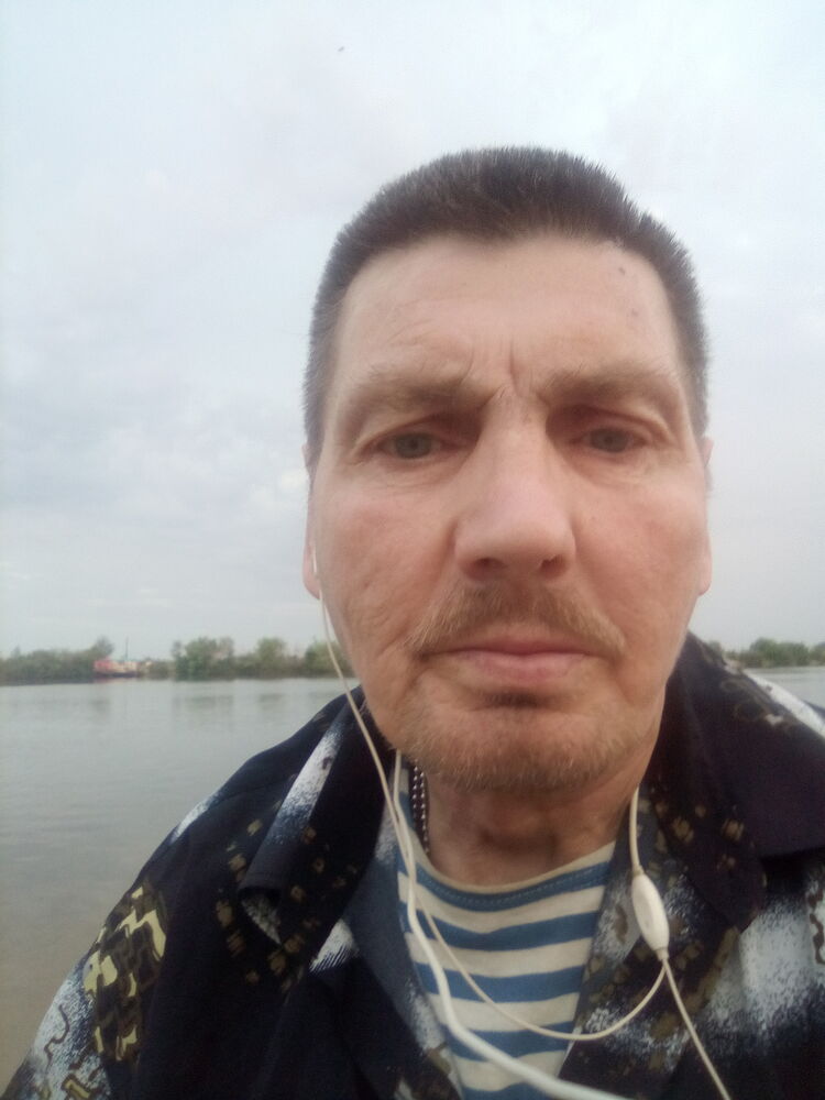 37079711  , 61 ,    