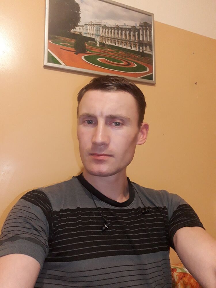  ,   Denis, 39 ,   ,   , c 