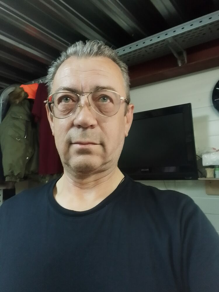  53468751  Sergio, 61 ,    