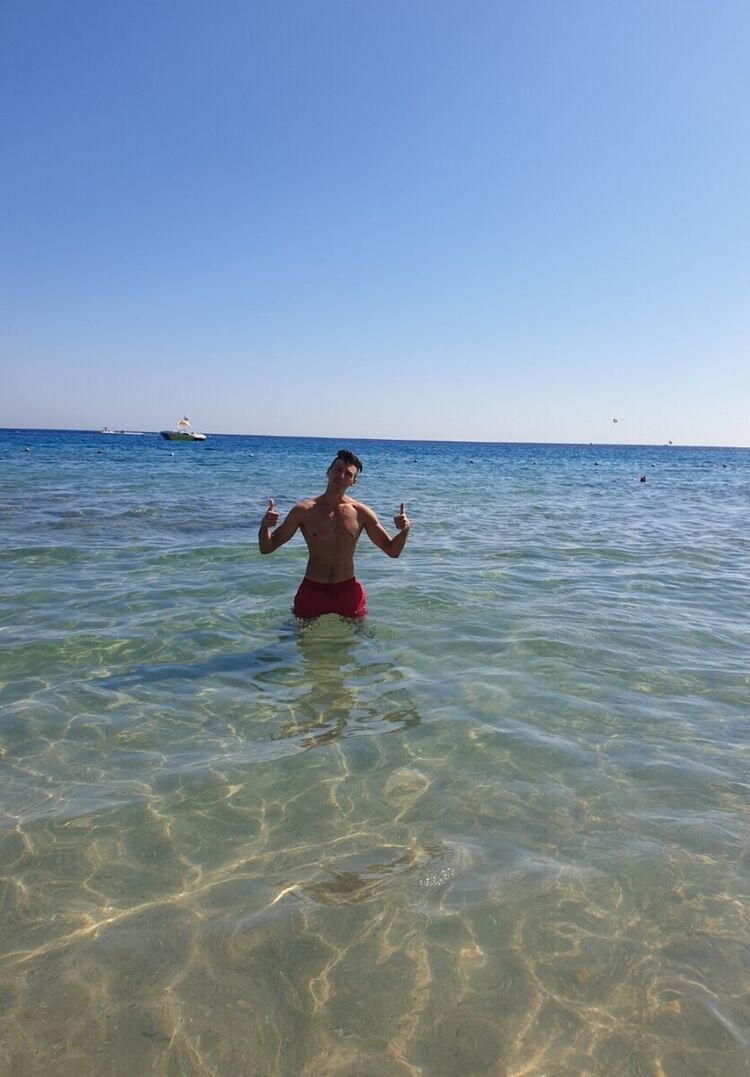  ,   Anton, 39 ,   ,   