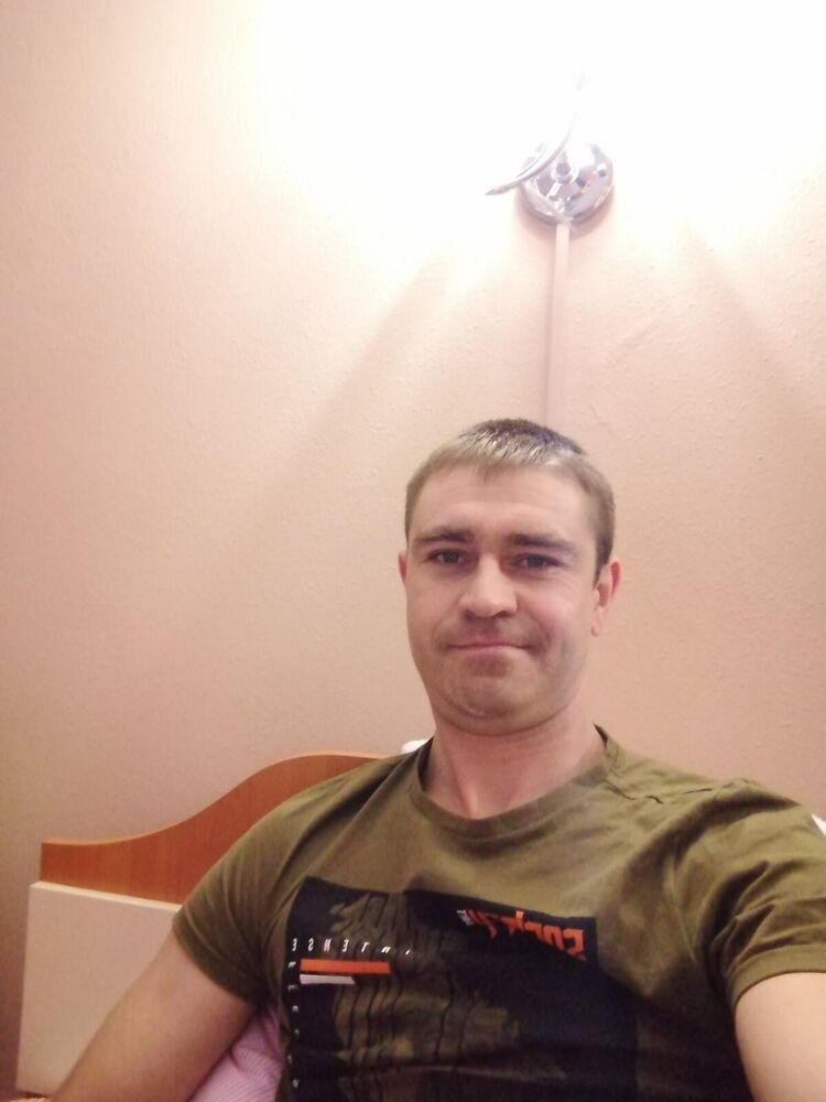  28043211  , 35 ,    