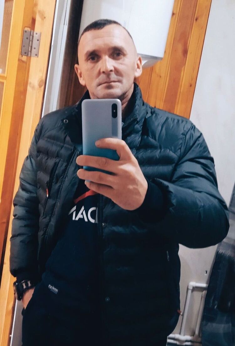  40443471  , 42 ,    