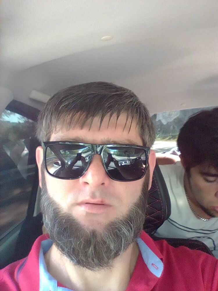  ,   Rustam, 41 ,   ,   , c , 
