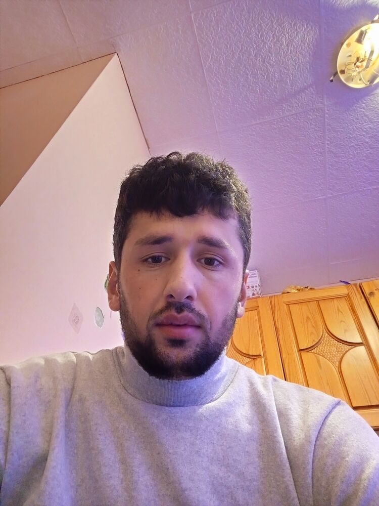  39538961  Nik, 27 ,    
