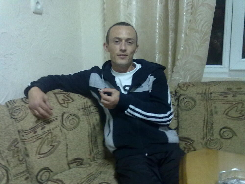  5211481  Dima, 36 ,    