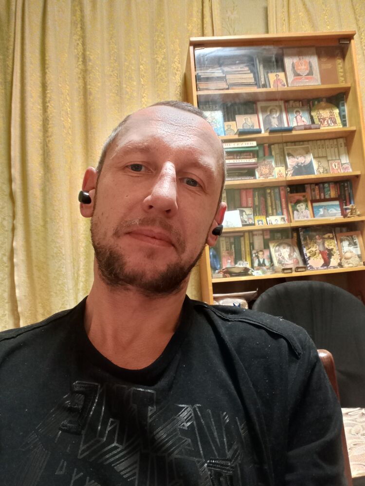  ,   Alexander, 44 ,   ,   