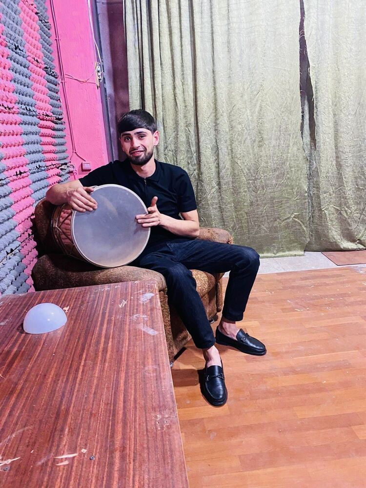  ,   Samvel, 25 ,   ,   