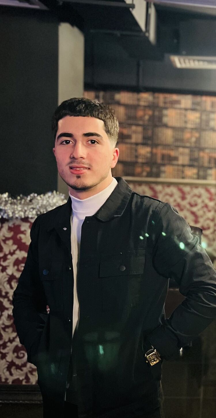  31819801  , 25 ,    -